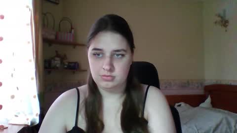 hess_luna_ online show from February 2026 10:10:01 AM