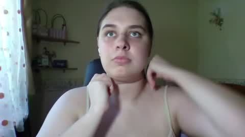 Snapshot of hess_luna_ chatting on July 2026 09:00:01 AM hess_luna_ online show from July 2026 09:00:01 AM