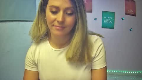 Hestesiaxx online show from November 2025 10:56:01 PM