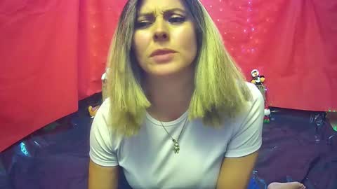 Hestesiaxx online show from December 2025 01:24:02 AM