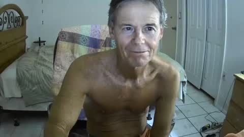 hewes1 online show from November 2025 12:21:01 AM