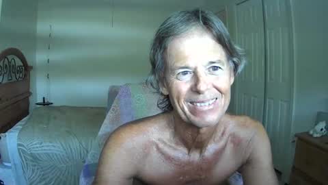 Snapshot of hewes1 chatting on June 2026 06:57:02 PM hewes1 online show from June 2026 06:57:02 PM