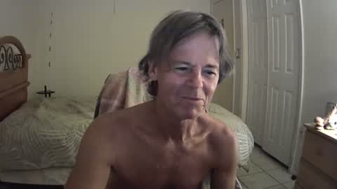 Snapshot of hewes1 chatting on June 2026 07:53:02 AM hewes1 online show from June 2026 07:53:02 AM