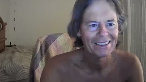 Snapshot of hewes1 chatting on August 2026 06:56:01 AM hewes1 online show from August 2026 06:56:01 AM