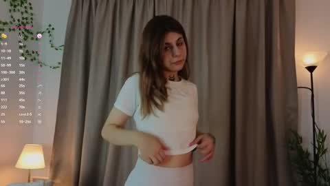 Sofia online show from October 2025 10:21:02 PM