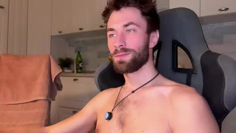 Arnold online show from February 2026 09:18:02 PM