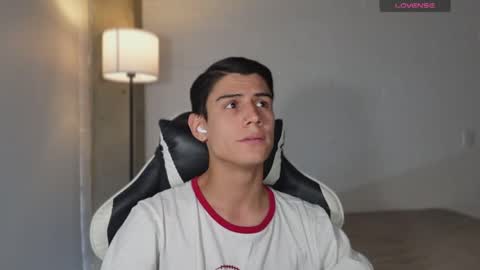 hey_cesard online show from April 2026 06:55:01 PM