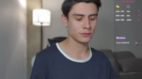 hey_cesard online show from April 2026 08:33:02 PM