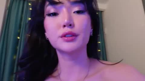 Snapshot of hey_herbal chatting on January 2025 06:04:02 PM Audrey online show from January 2025 06:04:02 PM