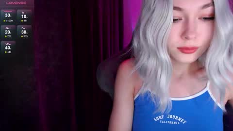 Snapshot of hey_nora_ chatting on October 2025 07:46:02 PM  Nora  online show from October 2025 07:46:02 PM
