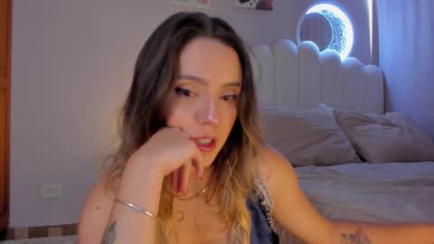 Snapshot of heymartina chatting on November 2025 02:17:01 PM Martina Ricci Show schedule Monday to Friday 8am colombia time I work some weekends online show from November 2025 02:17:01 PM