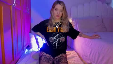 Martina Ricci Show schedule Monday to Friday 8am colombia time I work some weekends  online show from February 2026 02:33:01 PM