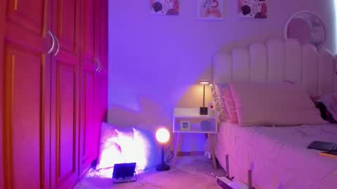 Martina Ricci Show schedule Monday to Friday 8am colombia time I work some weekends  online show from February 2026 02:03:02 PM