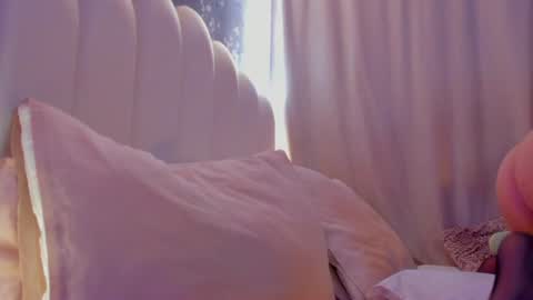 Snapshot of heymartina chatting on June 2026 06:30:01 PM Martina Ricci Show schedule Monday to Friday 8am colombia time I work some weekends online show from June 2026 06:30:01 PM