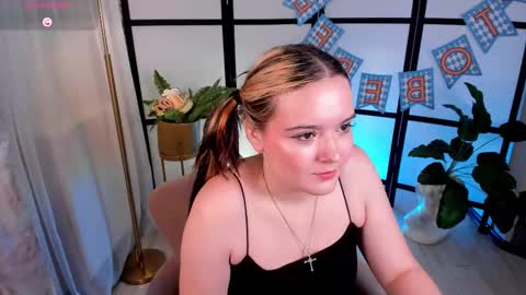 Snapshot of heymarybaby chatting on September 2025 04:13:02 AM Amazing Mary online show from September 2025 04:13:02 AM
