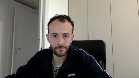 Snapshot of hhombre chatting on April 2026 11:48:01 AM hhombre online show from April 2026 11:48:01 AM