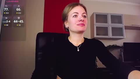 Lina online show from October 2025 08:46:01 AM