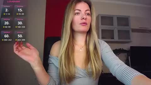 Lina online show from November 2025 09:19:02 AM