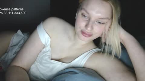 Ana online show from November 2025 04:07:02 PM