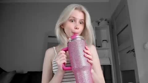 Snapshot of hi_popsy chatting on May 2026 04:12:02 PM Popsy Risha online show from May 2026 04:12:02 PM