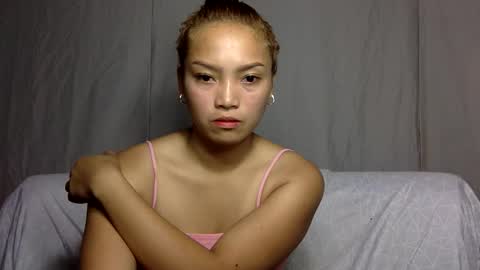 hi_there99 online show from October 2025 09:48:02 PM