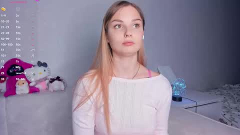 Snapshot of hidden_charm chatting on February 2026 03:38:01 PM Elizabeth online show from February 2026 03:38:01 PM