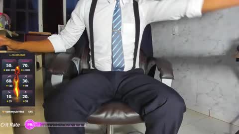 Snapshot of hiddenoffice chatting on March 2025 03:41:01 AM George online show from March 2025 03:41:01 AM