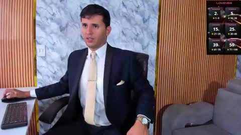 Snapshot of hiddenoffice chatting on September 2025 10:11:02 PM George online show from September 2025 10:11:02 PM