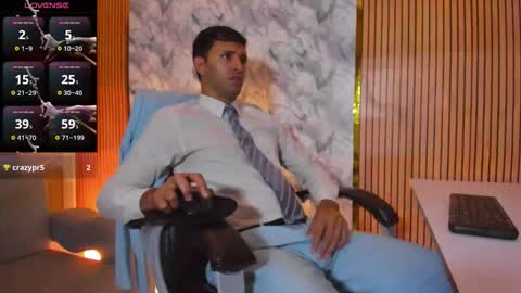 Snapshot of hiddenoffice chatting on October 2025 02:23:02 AM George online show from October 2025 02:23:02 AM