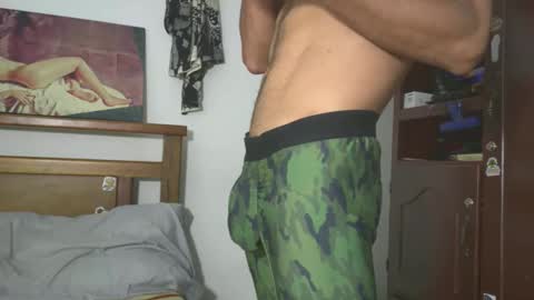 hideonbush online show from April 2026 06:05:02 AM