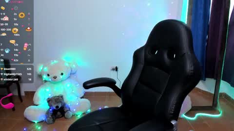 Diana online show from February 2025 07:47:02 PM