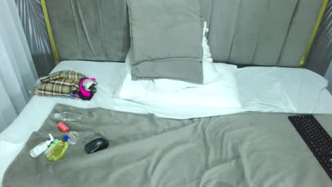 CLOE online show from December 2024 09:41:02 PM