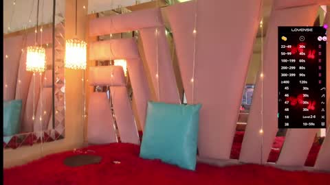 Snapshot of hijabimilf chatting on December 2024 05:37:02 PM Thanna online show from December 2024 05:37:02 PM