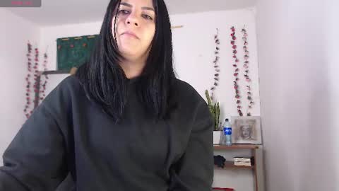 Snapshot of hilari18 chatting on July 2026 06:01:02 PM hilaril18 online show from July 2026 06:01:02 PM