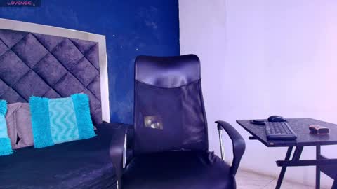 Snapshot of hilary_banks1 chatting on April 2026 06:29:02 AM hilary banks online show from April 2026 06:29:02 AM