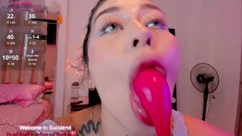 LUNA new account  FOLLOW ME online show from October 2025 08:16:02 PM