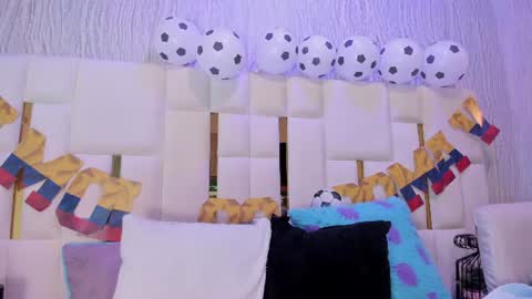 Snapshot of hillary_uckerman_ chatting on June 2026 11:26:01 AM Hillary online show from June 2026 11:26:01 AM