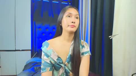 yuricah online show from November 2025 02:00:02 AM