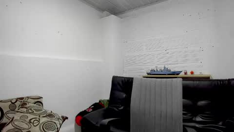 Snapshot of himoreno97 chatting on December 2024 10:14:02 PM Hi moreno online show from December 2024 10:14:02 PM