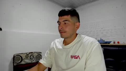 Snapshot of himoreno97 chatting on December 2024 12:54:02 AM Hi moreno online show from December 2024 12:54:02 AM