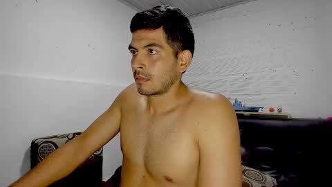 Snapshot of himoreno97 chatting on February 2025 02:53:02 AM Hi moreno online show from February 2025 02:53:02 AM