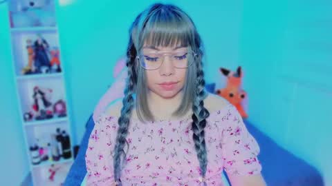 Hinata online show from February 2025 09:00:02 AM