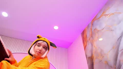 hinata_dolly online show from November 2025 12:16:01 PM
