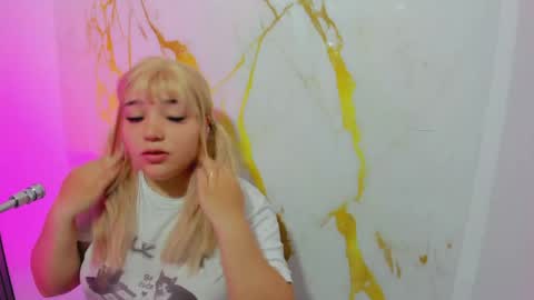 Snapshot of hinata_dolly chatting on May 2026 11:26:02 AM hinata_dolly online show from May 2026 11:26:02 AM