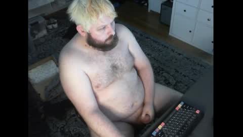 Snapshot of hipguy91 chatting on April 2026 08:26:01 PM hipguy91 online show from April 2026 08:26:01 PM