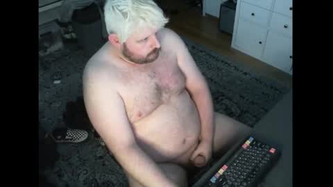 Snapshot of hipguy91 chatting on April 2026 06:53:02 PM hipguy91 online show from April 2026 06:53:02 PM