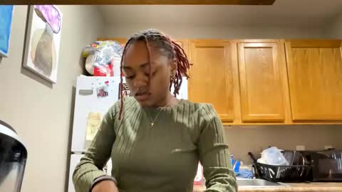 angelbabi online show from December 2024 07:37:02 PM