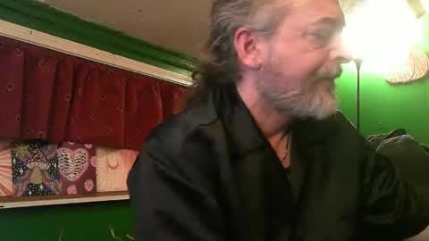 hippiedad333 online show from March 2026 06:09:01 AM