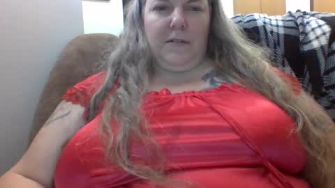 Snapshot of hippysnewhere chatting on May 2026 10:29:02 PM hippysnewhere online show from May 2026 10:29:02 PM