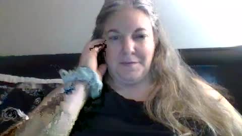 hippysnewhere online show from July 2026 09:19:02 AM